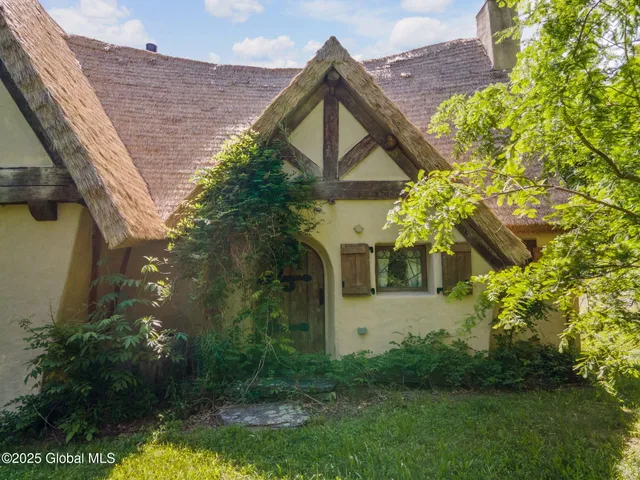 $525,000 | 372 Jones Hill Road, Jefferson, NY 12167