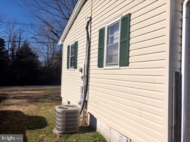 411 North Duey Road Remington, VA 22734 - Photo 11 of 21 Side view
