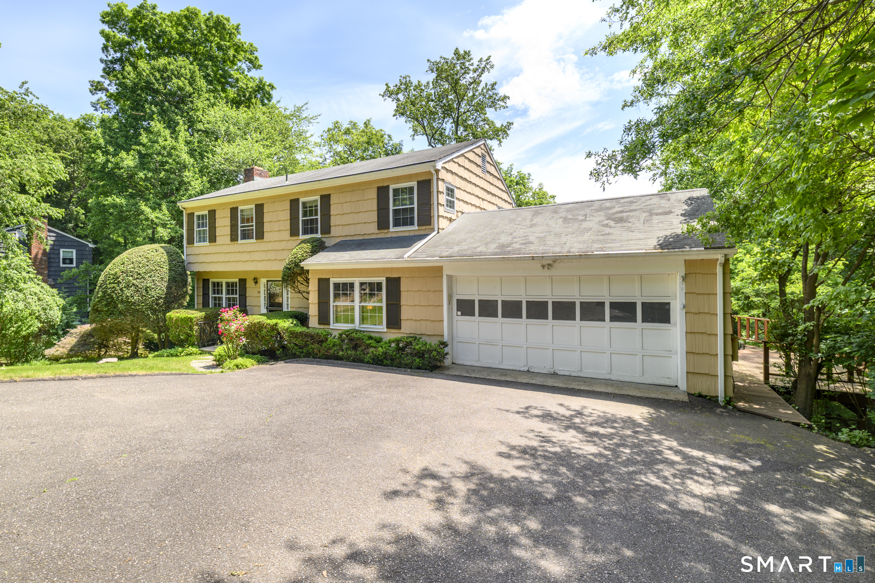 101 East Cross Road Stamford, CT 06907 - Photo 3 of 33