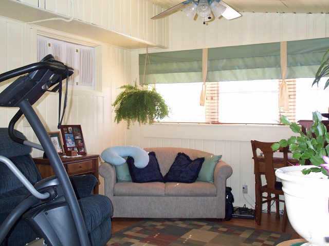 141 North Gould Road Columbus, OH 43209 - Photo 4 of 5
