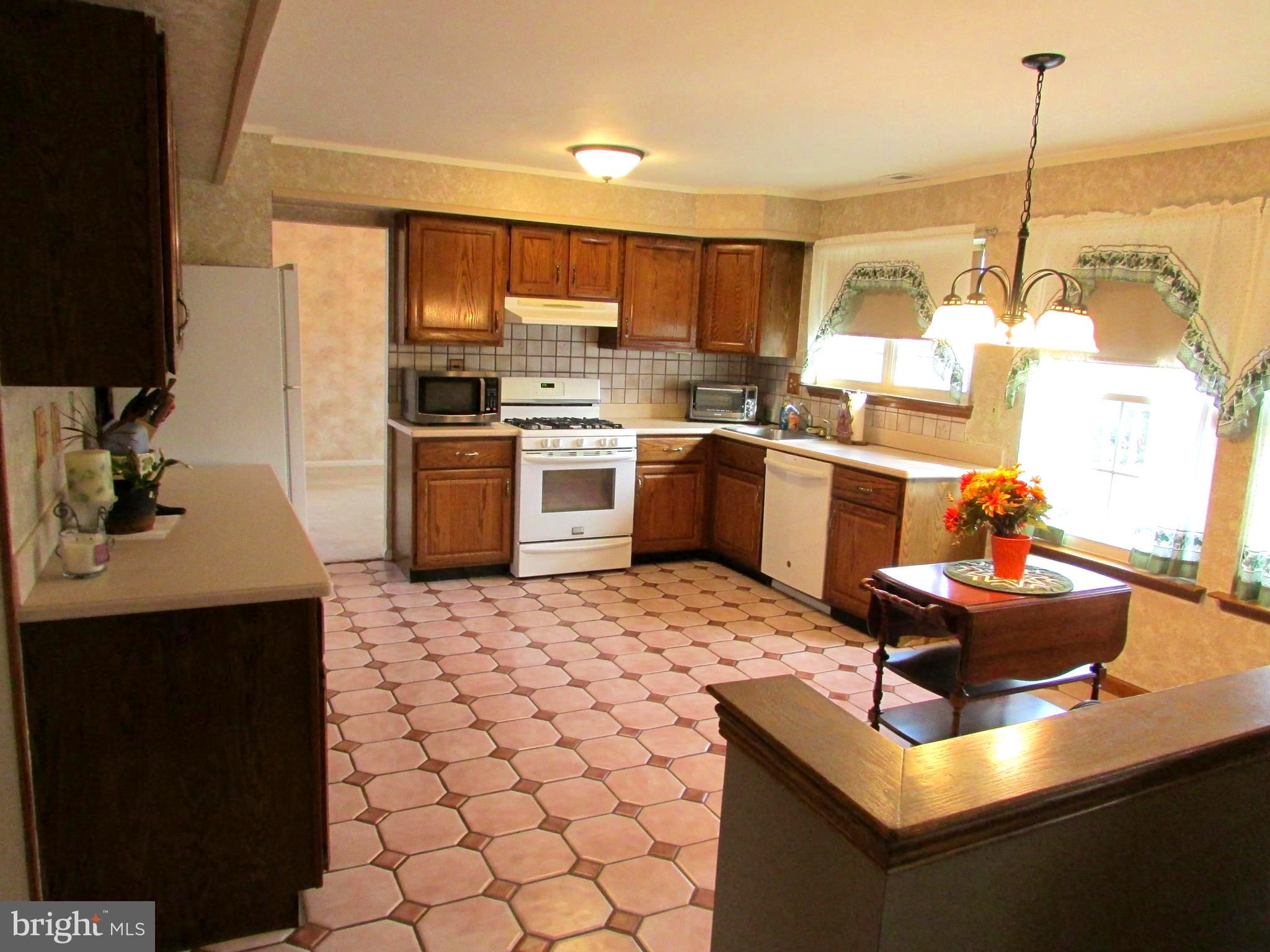 2263 Rittenhouse Square Bensalem, PA 19020 - Photo 5 of 50 Gallery Image 5