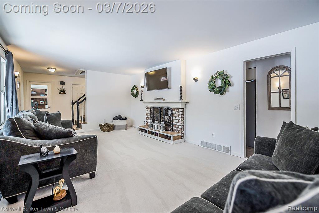 1890 Hidden Valley Road Howell, MI 48843 - Photo 7 of 60 Gallery Image 7