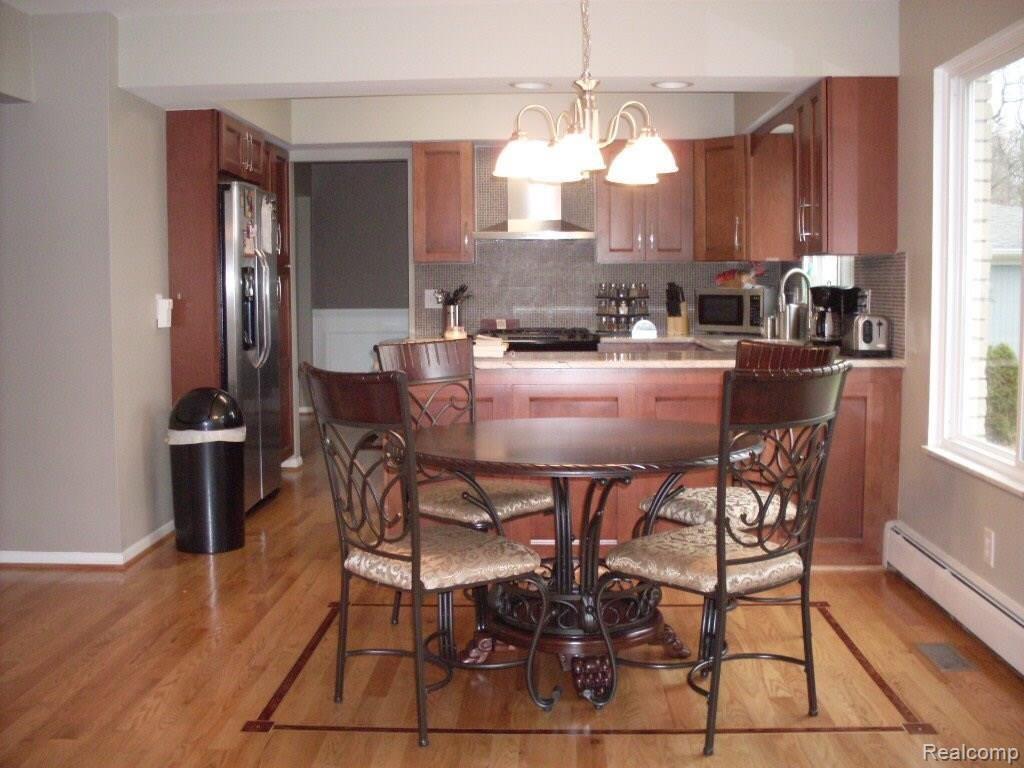 913 Woodruff Lake Road Highland, MI 48357 - Photo 16 of 31 16 Kitchen.JPG