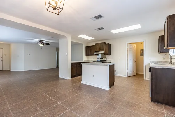 $1,700 | 9647 Barbwire, San Antonio, TX 78254