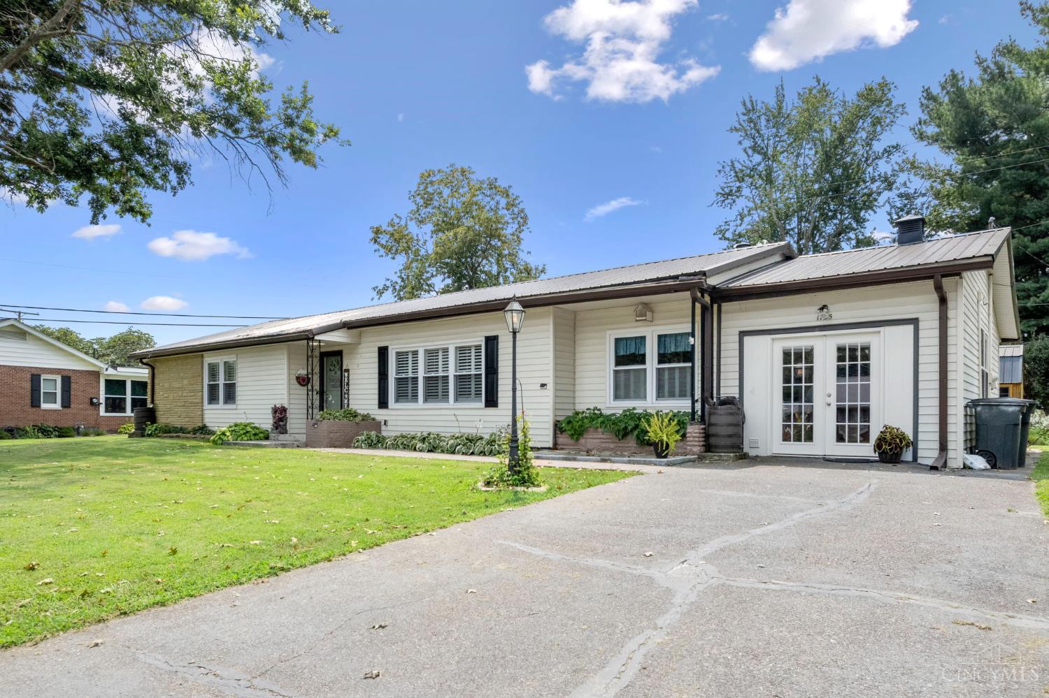 1725 Friendship Road Aberdeen, OH 45101 - Photo 2 of 34 Gallery Image 2