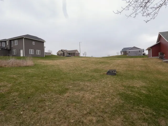 $45,000 | 300 Diamond Oaks Drive, Dodgeville, WI 53533