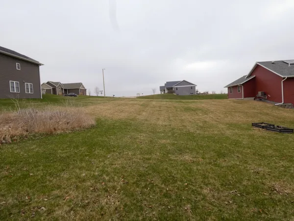 $45,000 | 300 Diamond Oaks Drive, Dodgeville, WI 53533