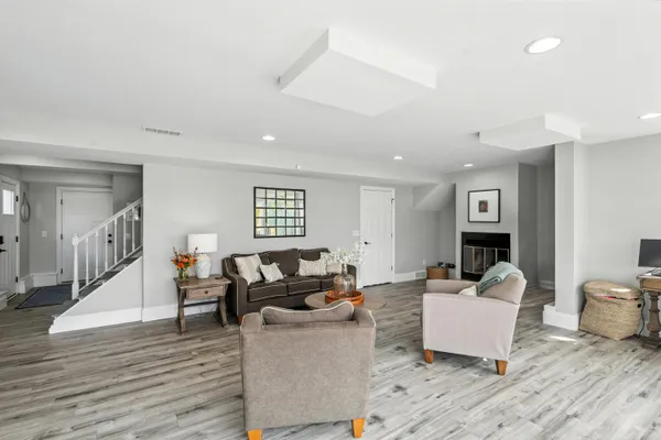 $725,000 | 1009 Treasure Island Drive, Mattawan, MI 49071