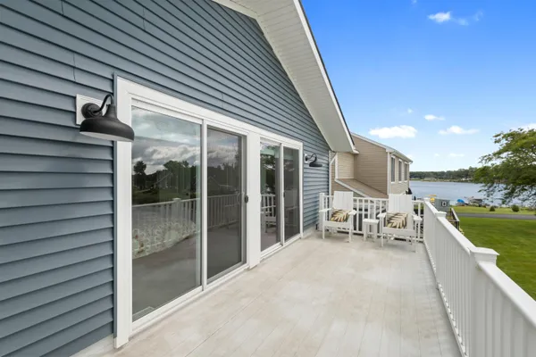 $725,000 | 1009 Treasure Island Drive, Mattawan, MI 49071