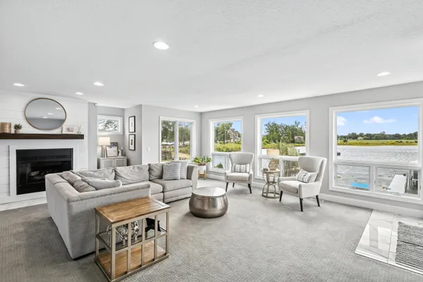 $725,000 | 1009 Treasure Island Drive, Mattawan, MI 49071