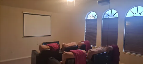 a view of livingroom with furniture