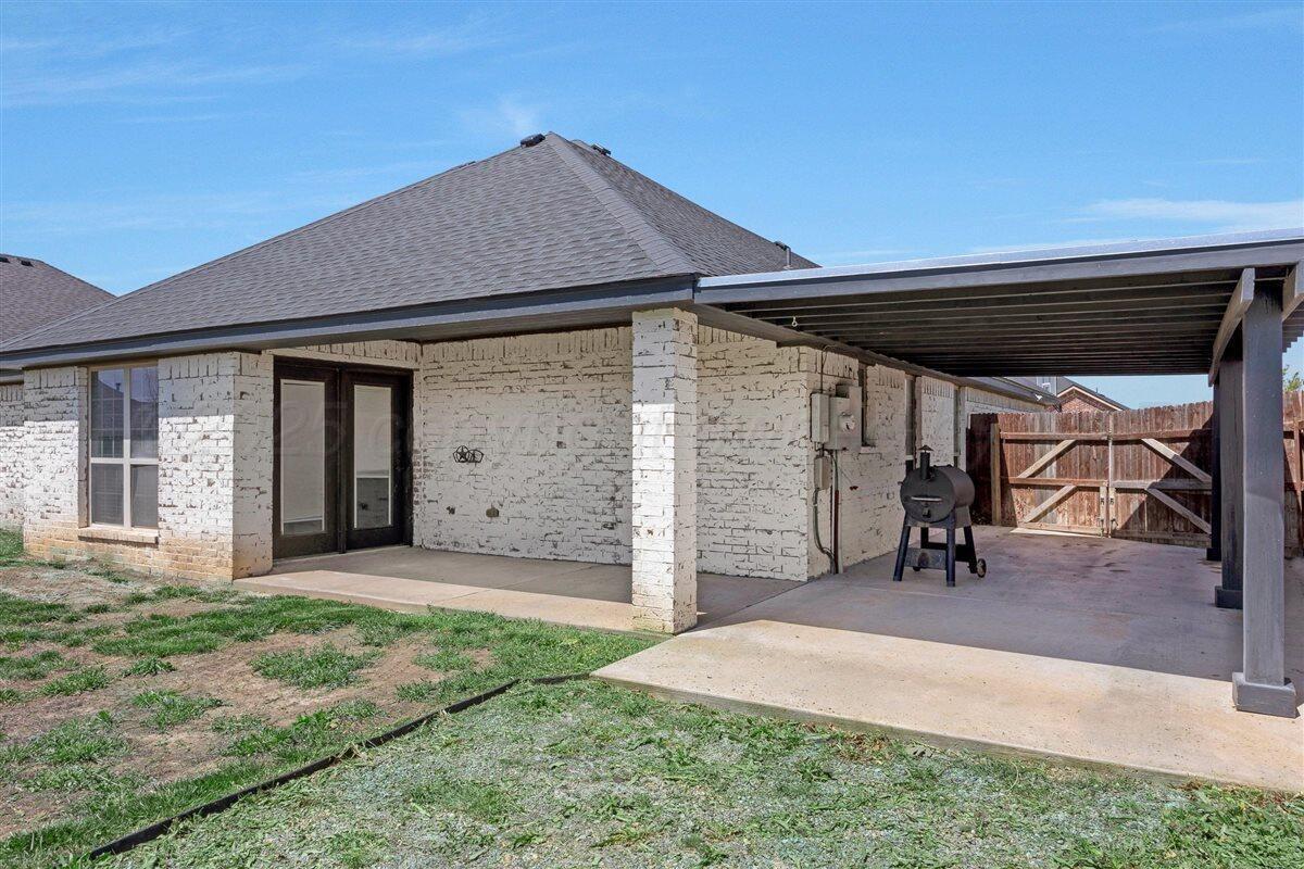 22 Sandra Lane Canyon, TX 79015 - Photo 23 of 25 a view of a house with backyard and porch