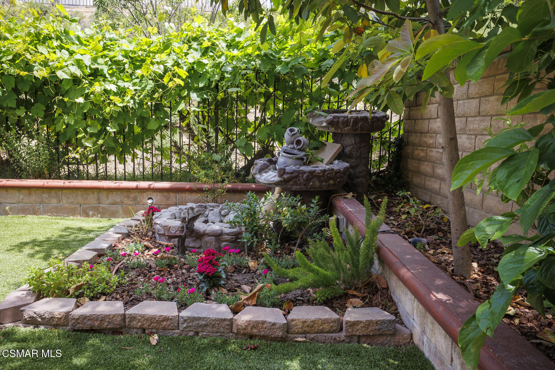 5859 Evening Sky Drive Simi Valley, CA 93063 - Photo 45 of 50 a view of a outdoor space