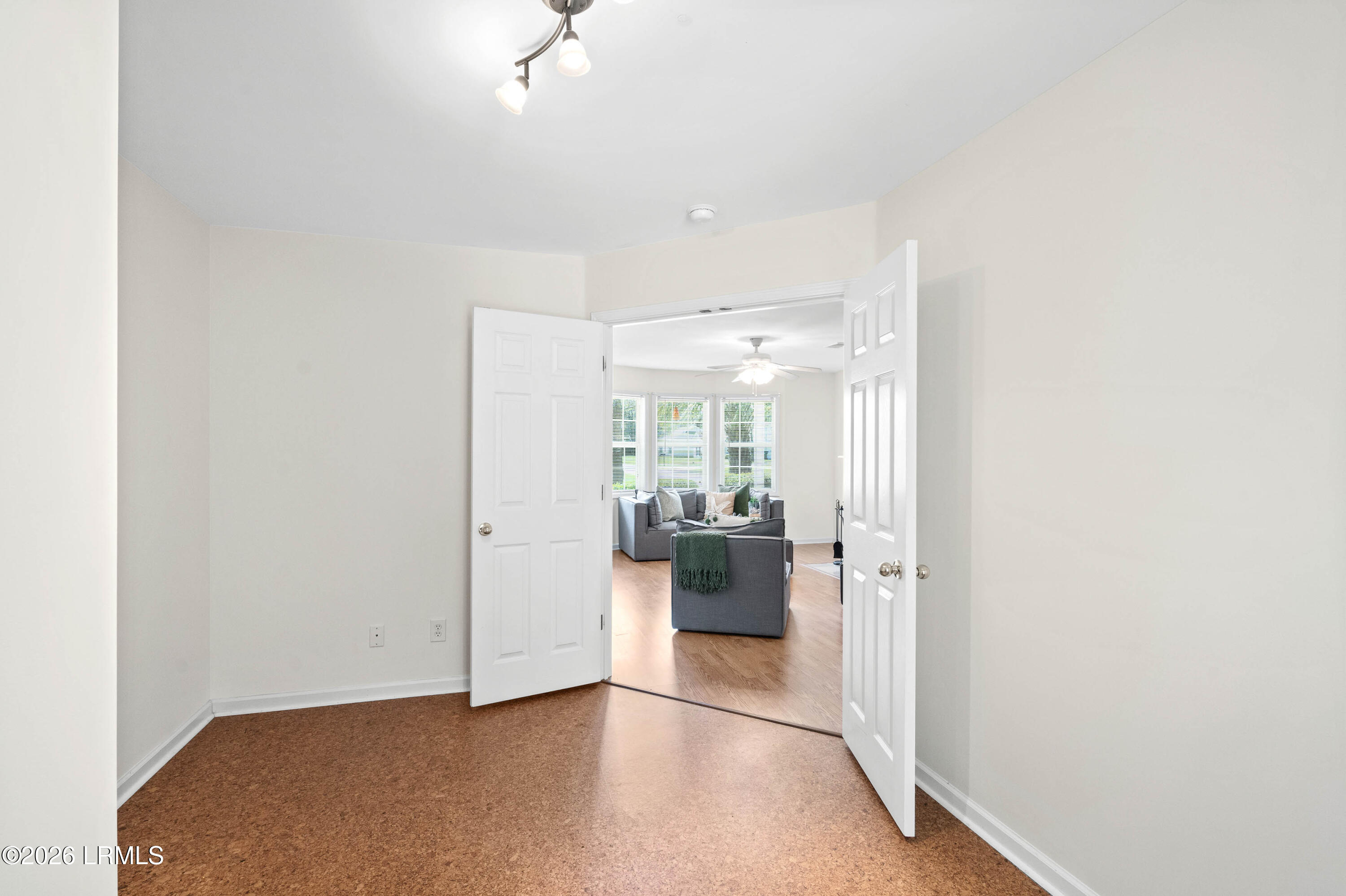 97 Ridgeland Lakes Drive Ridgeland, SC 29936 - Photo 7 of 33 97 Ridgeland Lakes-15