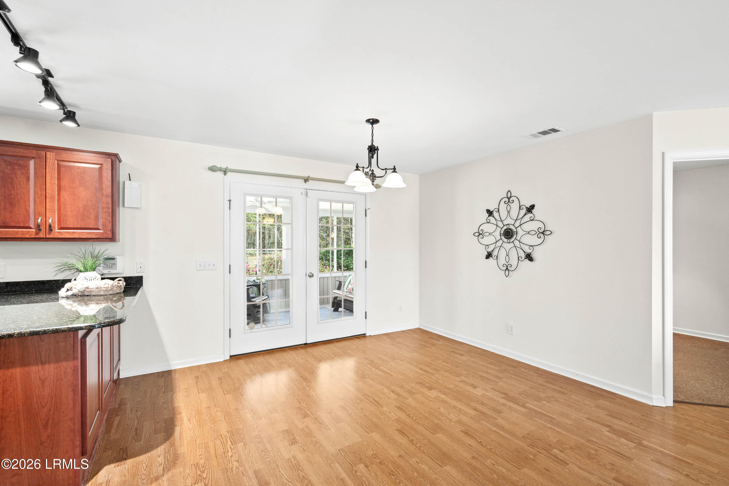 97 Ridgeland Lakes Drive Ridgeland, SC 29936 - Photo 9 of 33 97 Ridgeland Lakes-18