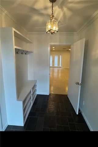 $3,200 | 900 Live Oak Street, Metairie, LA 70005