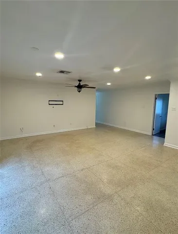 $3,200 | 900 Live Oak Street, Metairie, LA 70005