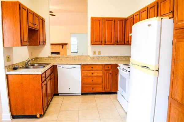 $2,150 | 7760 Southwest 47th Lane, Gainesville, FL 32608