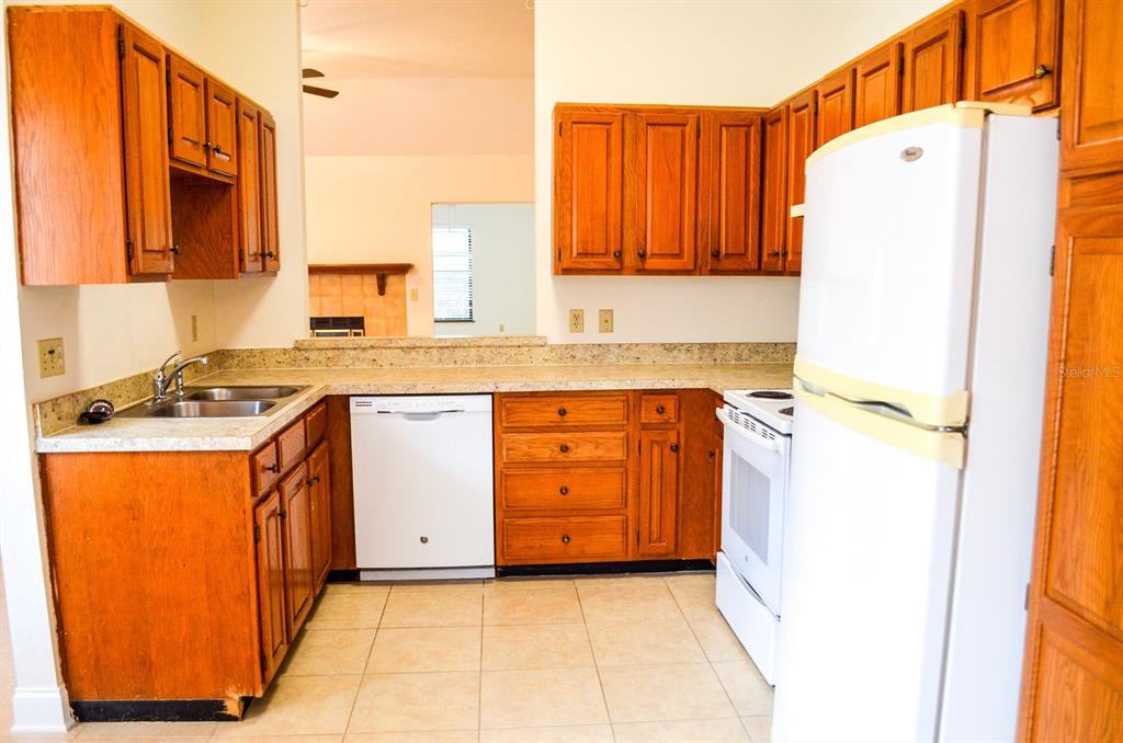 7760 Southwest 47th Lane Gainesville, FL 32608 - Photo 2 of 10