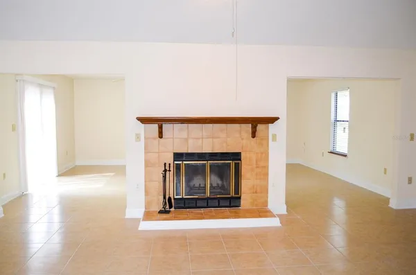 $2,150 | 7760 Southwest 47th Lane, Gainesville, FL 32608