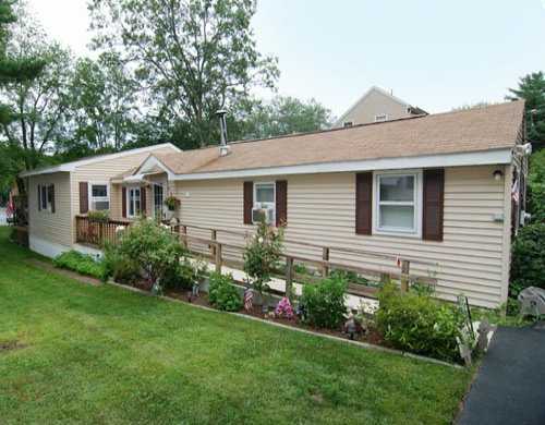 77 Isle Of Capri Road Coventry, RI 02816 - Photo 1 of 8 Exterior Front.