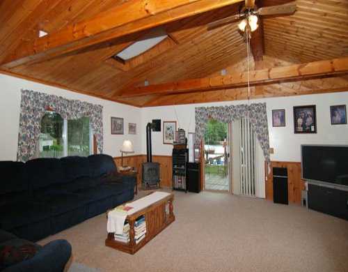 77 Isle Of Capri Road Coventry, RI 02816 - Photo 3 of 8 Living Room.