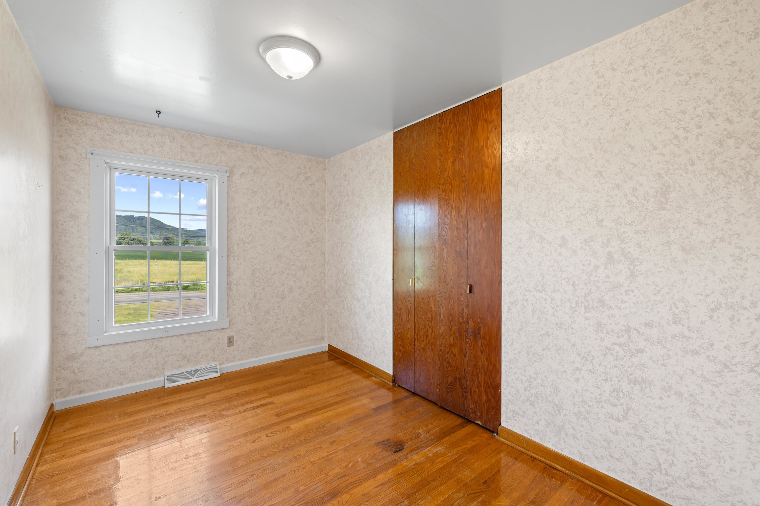 347 Clover Hill Road Dayton, VA 22821 - Photo 30 of 75 Bedroom 3