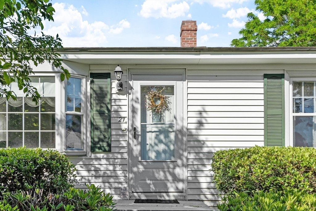 27 Sunset Road Dracut, MA 01826 - Photo 2 of 29