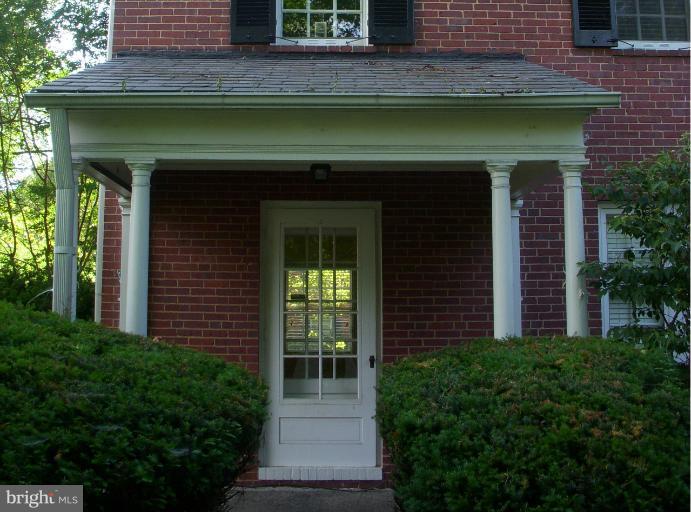 301 Broadmoor Road Baltimore, MD 21212 - Photo 18 of 24 Exterior (Rear)