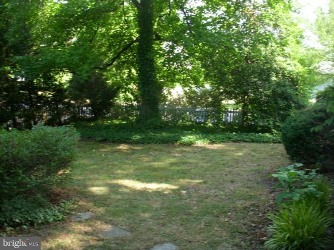 301 Broadmoor Road Baltimore, MD 21212 - Photo 20 of 24 Exterior (Rear)