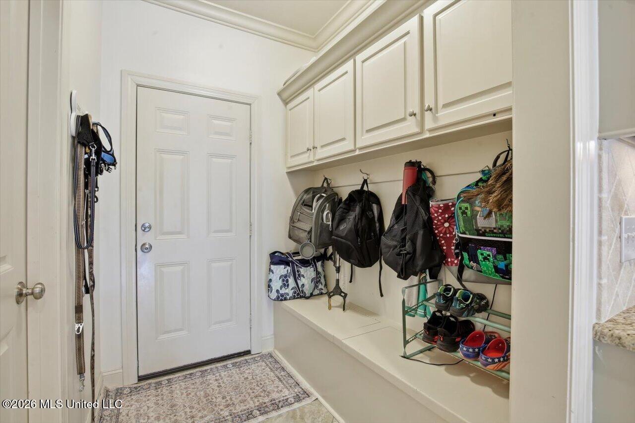 111 Claiborne Street Madison, MS 39110 - Photo 35 of 54 Mudlockers