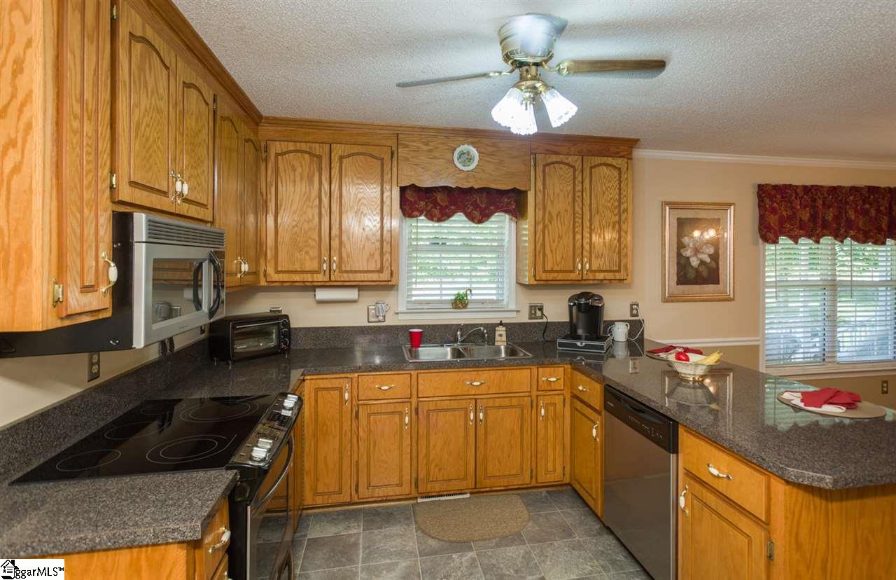 206 Roper Road Piedmont, SC 29673 - Photo 9 of 36 Gallery Image 9
