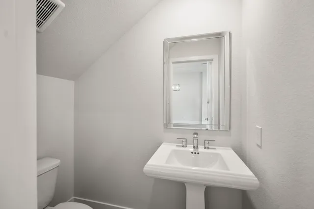 $799,990 | 208 Lilac Tree Court, Willis, TX 77318