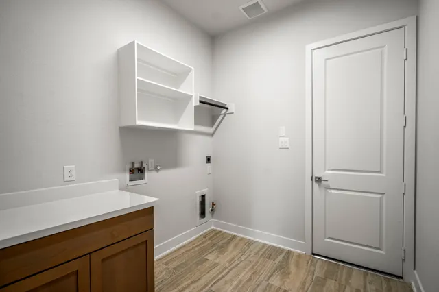 $799,990 | 208 Lilac Tree Court, Willis, TX 77318