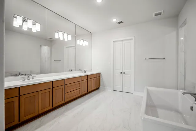 $799,990 | 208 Lilac Tree Court, Willis, TX 77318