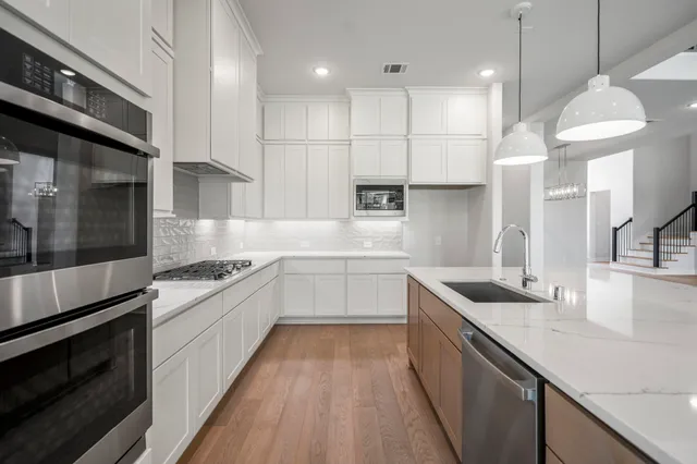 $799,990 | 208 Lilac Tree Court, Willis, TX 77318