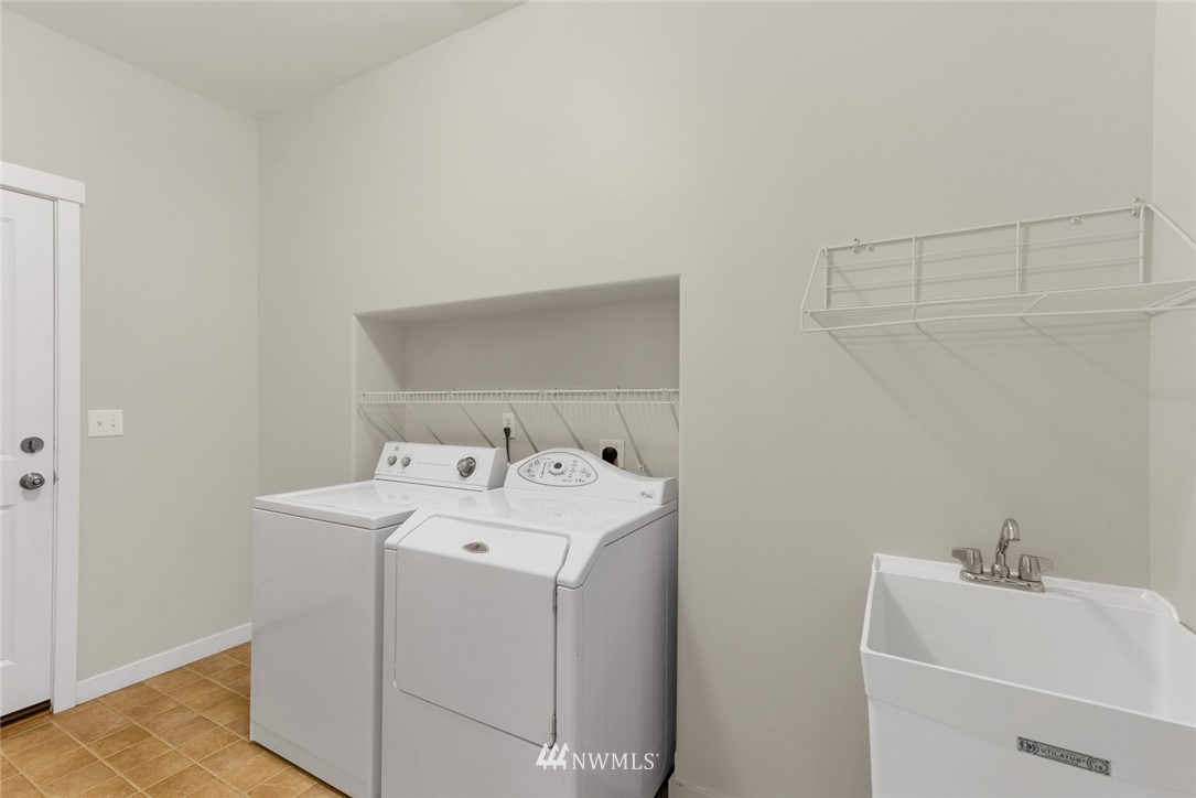 21909 39th Drive Southeast Bothell, WA 98021 - Photo 14 of 26 a utility room with dryer and washer