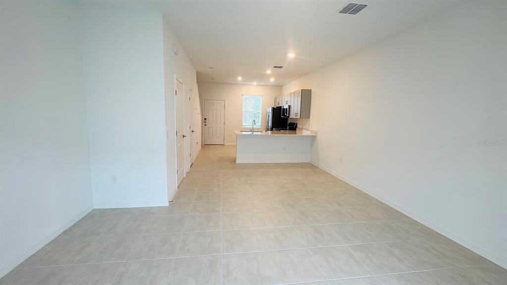 3192 Skyline Loop Kissimmee, FL 34758 - Photo 2 of 11