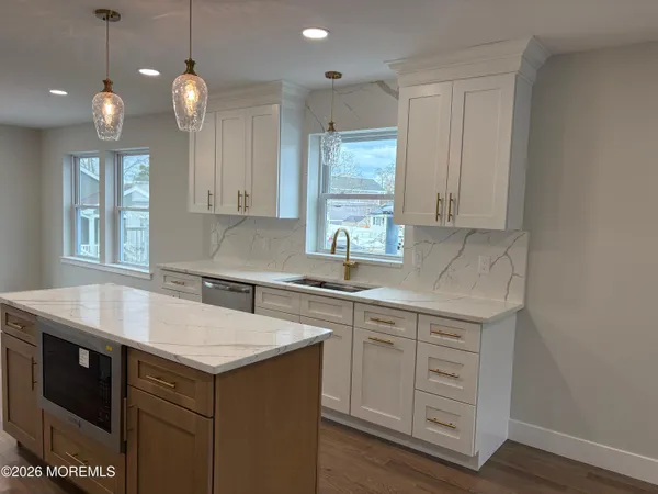 $869,999 | 6 Holly Acres Drive, Brick, NJ 08723