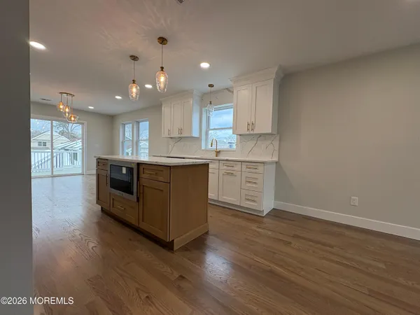 $869,999 | 6 Holly Acres Drive, Brick, NJ 08723