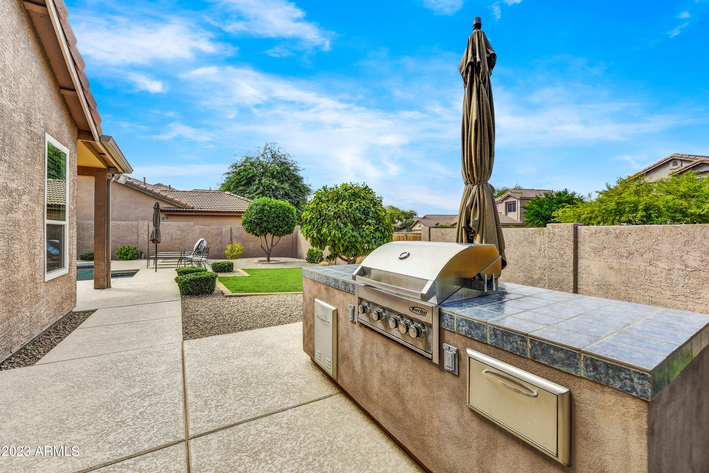 4507 East Rowel Road Phoenix, AZ 85050 - Photo 13 of 15 BBQ off Kitchen