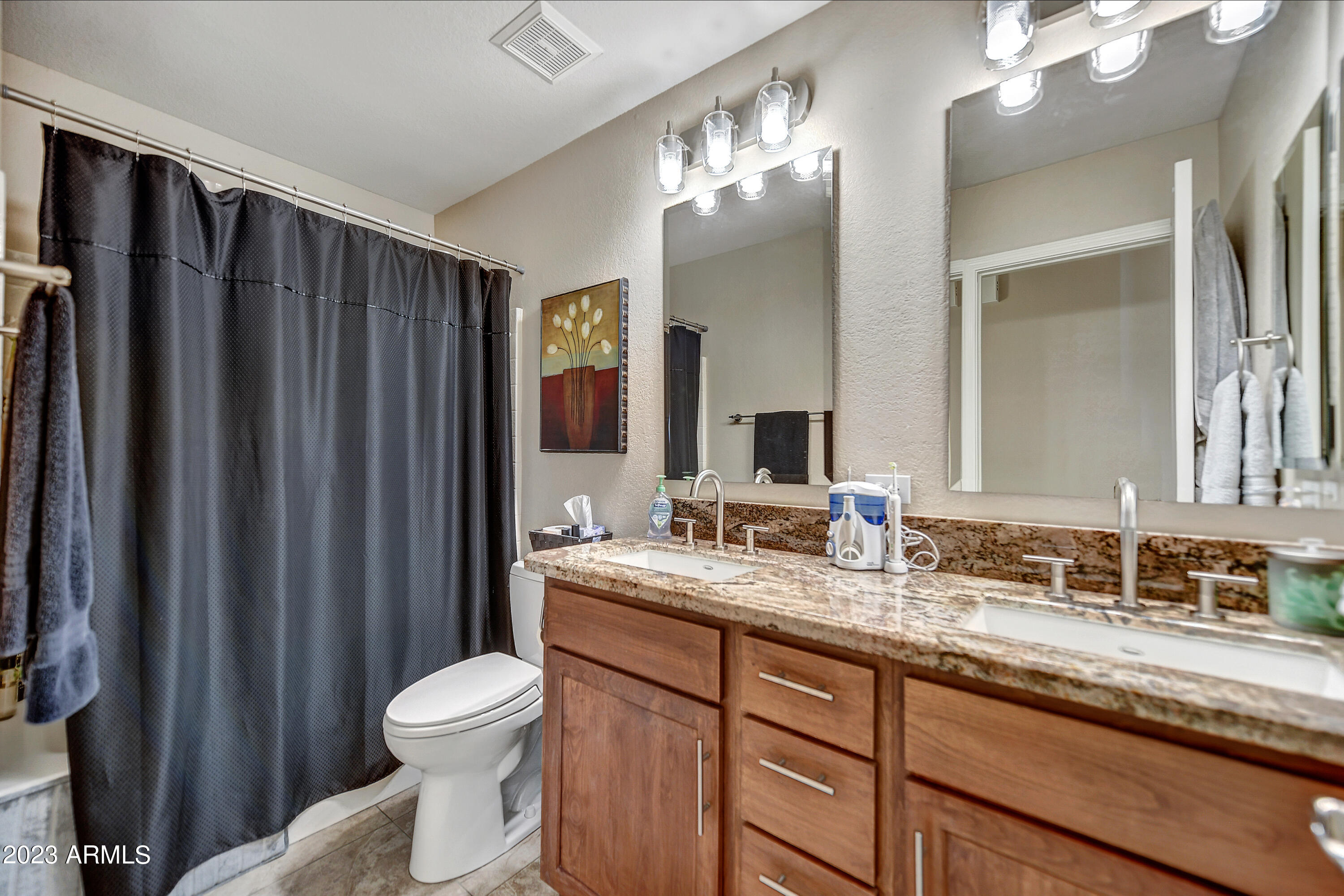 4507 East Rowel Road Phoenix, AZ 85050 - Photo 10 of 15 Guest Bathroom