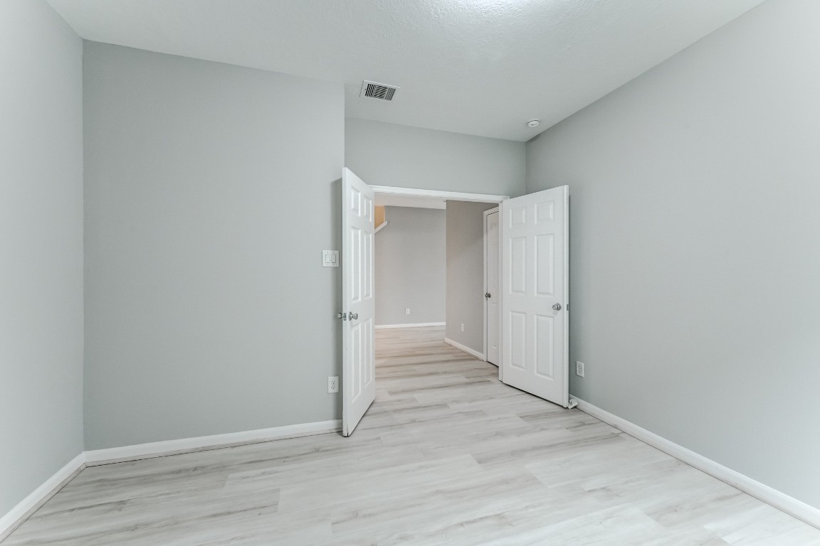 4706 Mint Trail Houston, TX 77066 - Photo 20 of 46