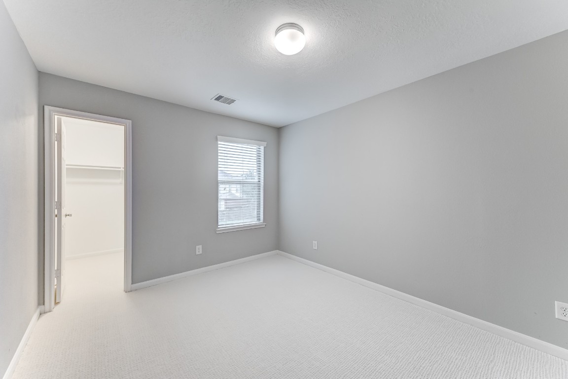 4706 Mint Trail Houston, TX 77066 - Photo 31 of 46