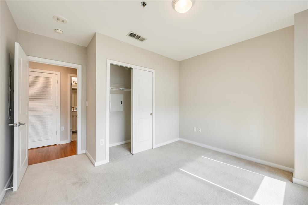 1200 Main Street, Unit 1002 Dallas, TX 75202 - Photo 22 of 30 a view of an empty room