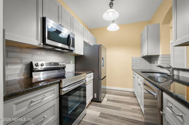 $1,370 | 10550 Baymeadows Road, Unit 1022, Jacksonville, FL 32256