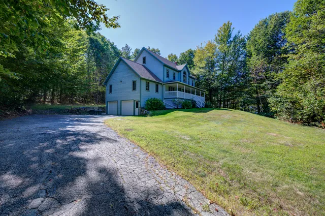$639,900 | 81 Madison Drive, Naples, ME 04055