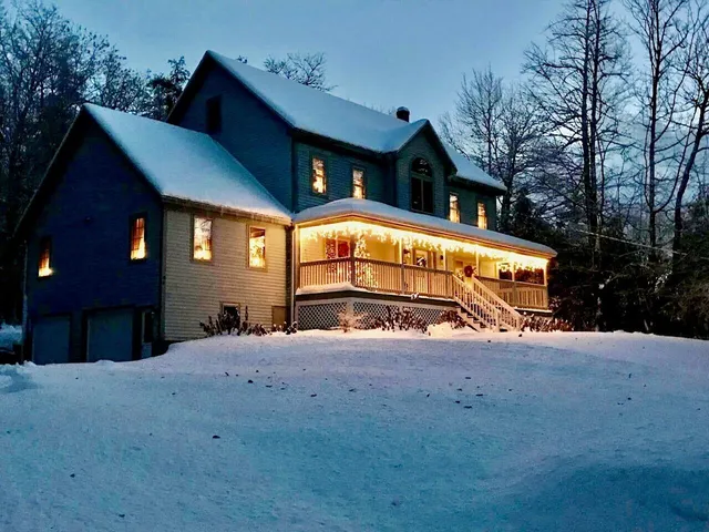 $639,900 | 81 Madison Drive, Naples, ME 04055