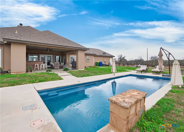 $642,000 | 494 Flash Circle, Luling, TX 78648