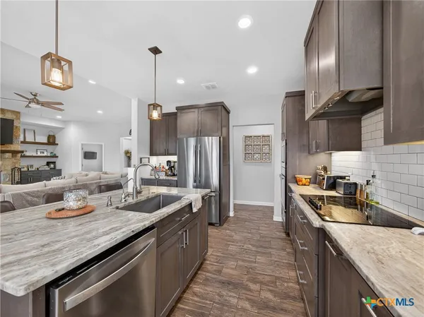 $642,000 | 494 Flash Circle, Luling, TX 78648